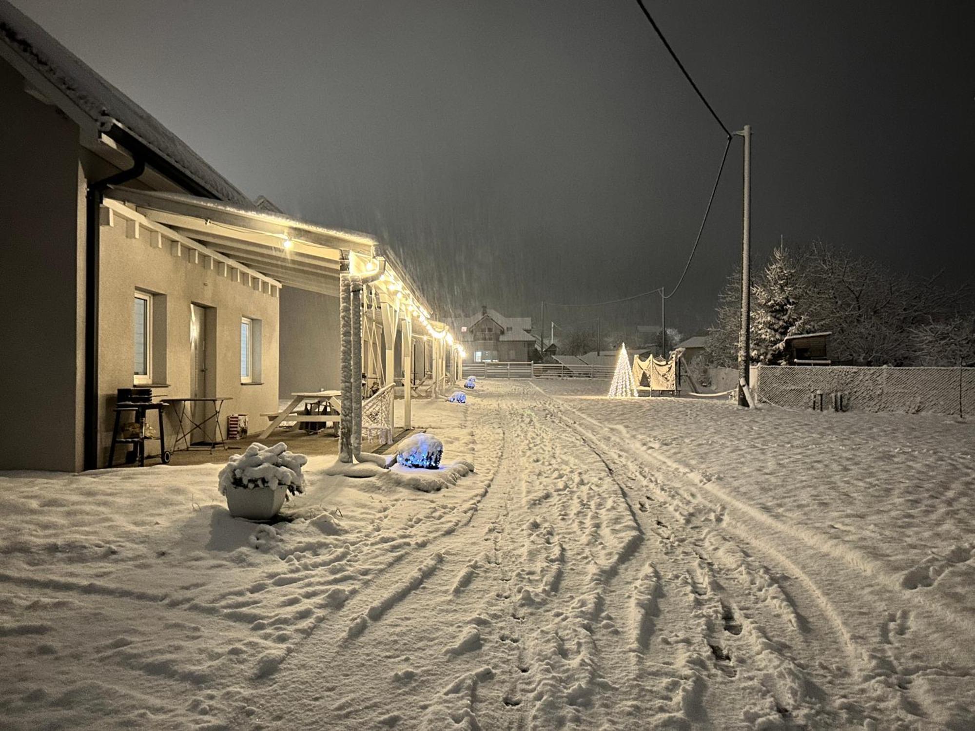 Domki Caloroczne Jesionowscy Kudowa-Zdrój Buitenkant foto